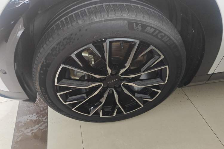 Used Zeekr 7X 2025 75 kWh Rear-Wheel Drive Intelligent Driving Version
