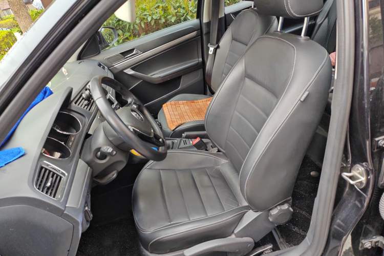 Used Volkswagen Lavida 2017 1.6L Manual Comfort Edition Left Front Seat