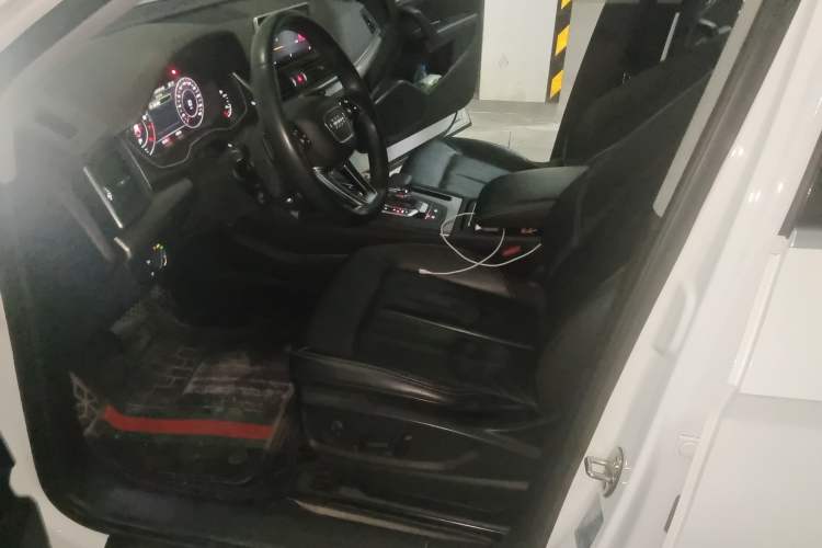 Used Audi Q5L 2020 45 TFSI Prestige Fashion Model Left Front Seat