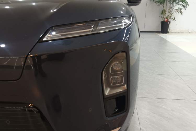 Used Nio ES8 2026 Model 6-seat Executive Signature Edition Left Front Headlight