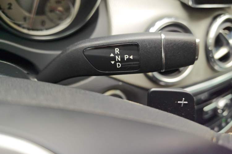 Used Mercedes-Benz GLA 2015 GLA 200 Fashion Model
