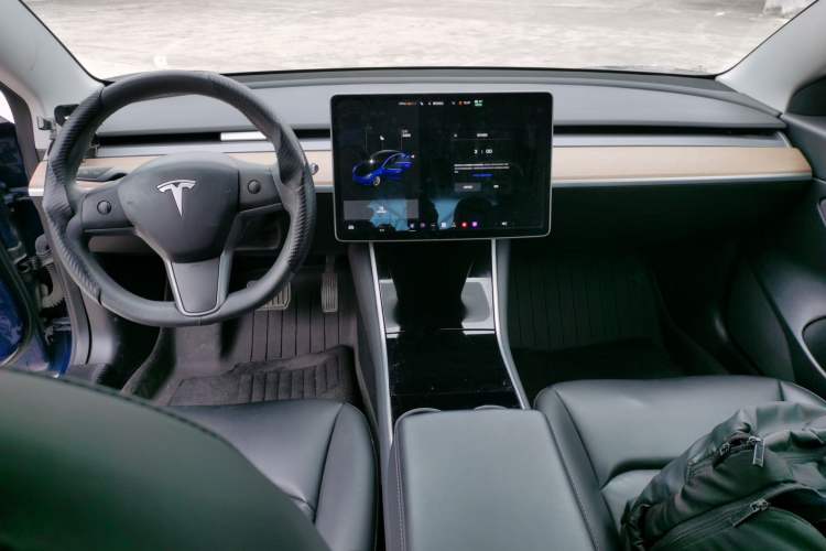 Used Tesla Model 3 2019 Standard Range Rear-Drive Upgraded Version
