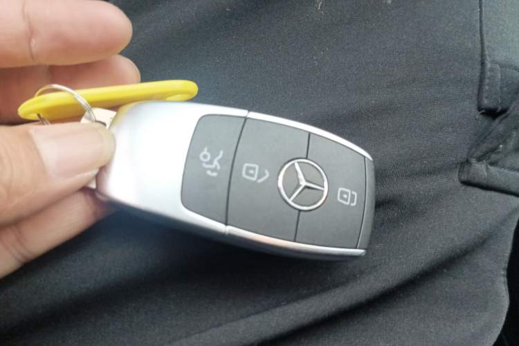 Used Mercedes-Benz C-Class 2020 Restyled C 260 L Sport Edition Vehicle Key