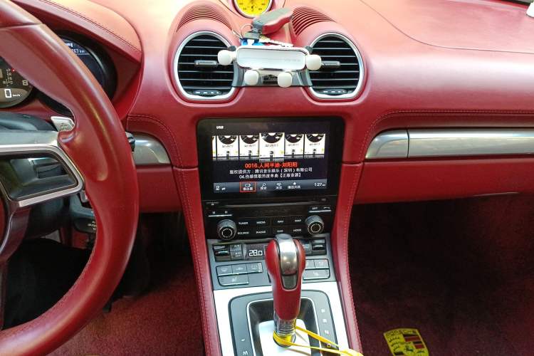 Used Porsche 718 2016 Cayman 2.0T
