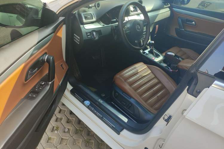 Used Volkswagen FAW-Volkswagen CC 2012 1.8TSI Luxury Model
