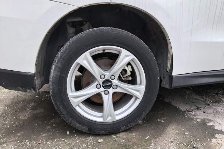 Used Haval H2 2018 Chuanxiang Edition Blue Badge 1.5T Dual-Clutch Two-Wheel Drive Fashionable Model Exterior 5