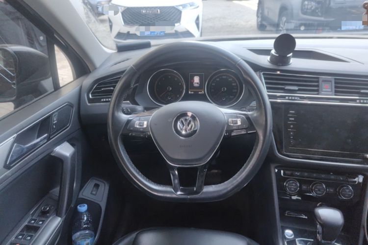 Used Volkswagen Tiguan L 2019 Revised 330TSI Automatic Two-Wheel Drive Smart & Luxury Edition China VI Standard Steering Wheel