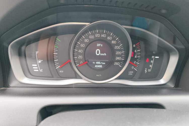 Used Volvo XC60 2015 T5 Smart Upgrade Model
