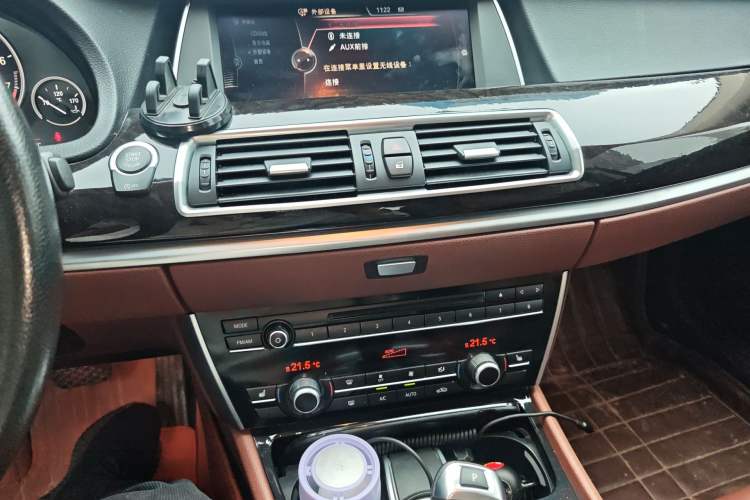 Used BMW 5 Series GT 2015 528i Leading Model Audio And AC Panel