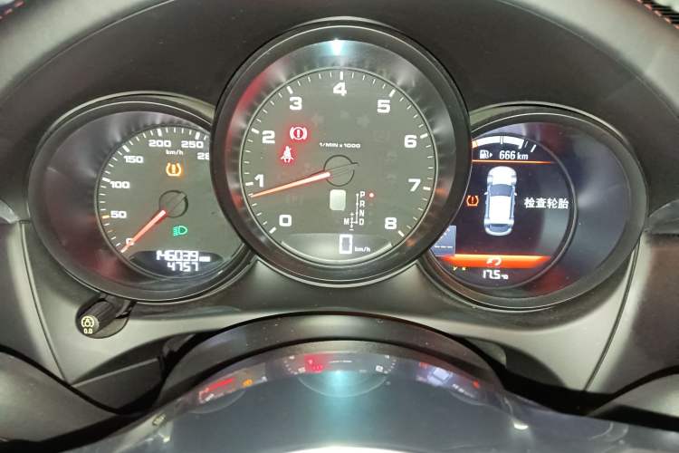 Used Porsche Macan 2017 Macan 2.0T Instrument Cluster