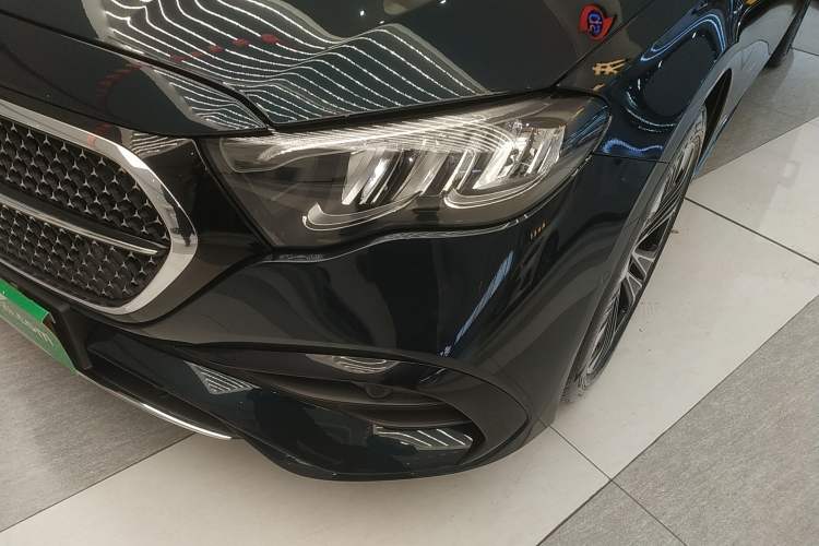 Used Mercedes-Benz E-Class New Energy 2024 E 350 e L Plug-in Hybrid Sports Sedan
