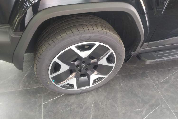 Used iCAR V27 2026 Model 200KM Four-Wheel Drive Falcon 500 Left Front Wheel Hub