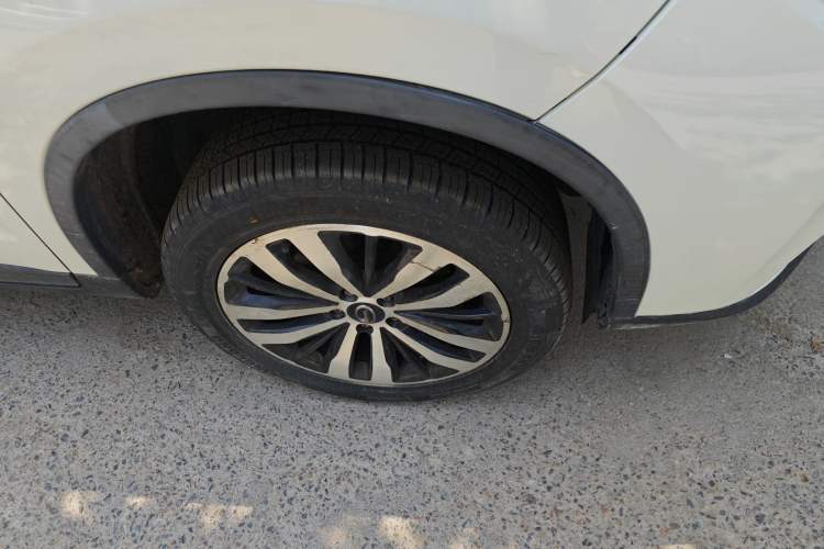 Used GAC Trumpchi GS4 2017 235T Automatic Two-Wheel Drive Luxury Smart Connectivity Version Right Front Wheel Hub