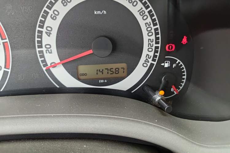 Used Toyota Corolla 2009 1.6L Manual GL Sunroof Special Edition Odometer Close Up