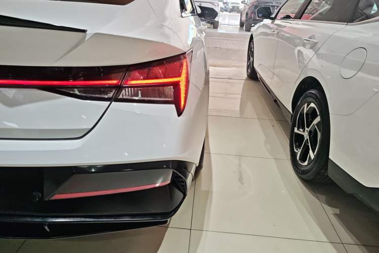 Used Hyundai Elantra 2023 1.5L CVT LUX Prestige Edition Right Rear Taillight