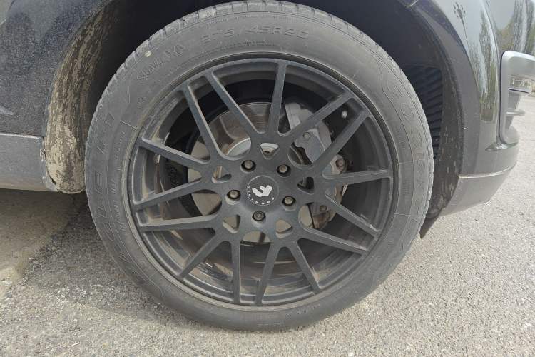 Used Audi Q7 2014 35 TFSI Off-road Model Right Front Wheel Hub