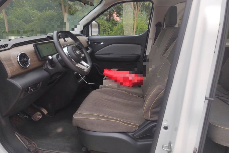 Used Ruichi EC75 2025 Model Passenger Vehicle Smart Driving Ultra-Charging Edition, Pioneer Type I, 52.16 kWh