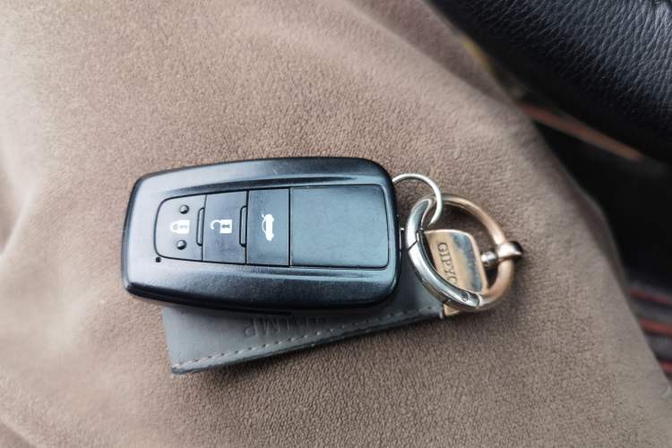 Used Toyota Levin 2019 185T CVT Luxury Edition China VI Standard Vehicle Key