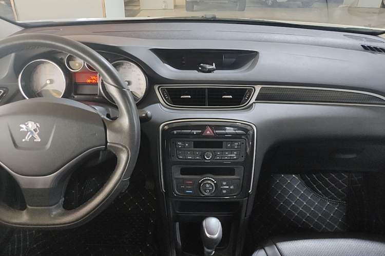 Used Peugeot 308 2014 Enjoyment Edition Classic 1.6L Automatic Fashion Model Audio And AC Panel