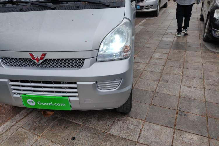 Used Wuling Rongguang EV 2020 Basic Version 7-Seater 300 km Left Front Headlight