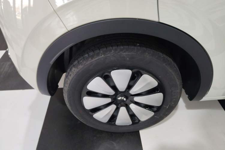 Used Wuling Bingo 2023 333 km Lingxi Connected+ Version
