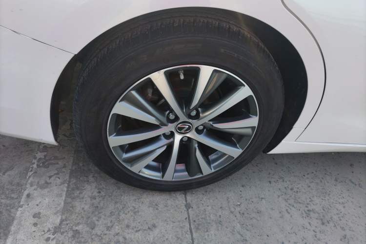 Used Lexus ES 2020 200 Excellence Edition
