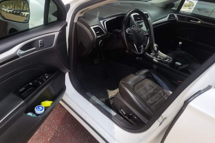 Used Ford Mondeo 2013 2.0L GTDi240 Flagship Edition Driver Seat