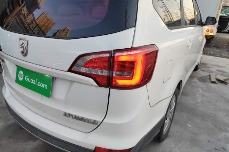 Used Baojun 730 2016 Revised 1.5L Manual Standard Version 7 Seats China V Emission Standard Exterior 6