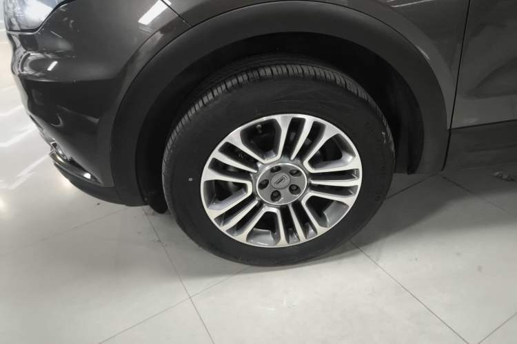 Used Qoros 5 2018 1.6T Automatic Prestige Model
