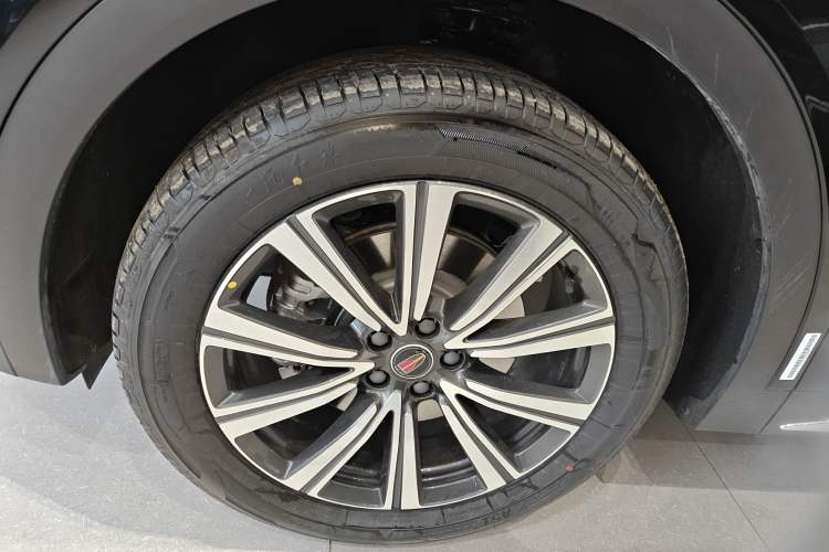 Used Hongqi HS7 PHEV 2025 Model 2.0T PHEV Four-Wheel Drive 2 Million Units Commemorative Edition 6-Seater