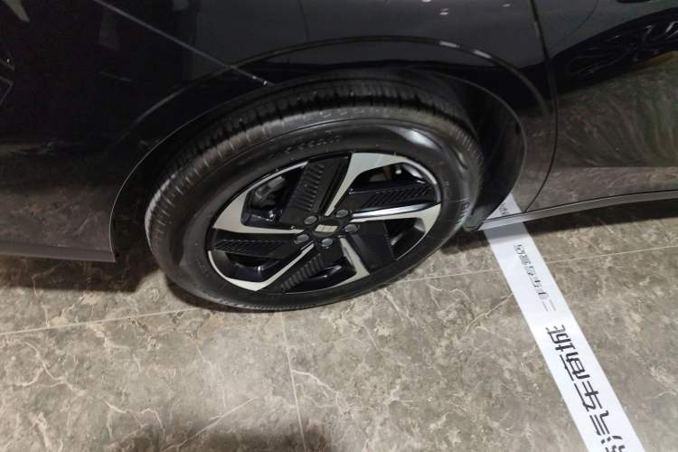 Used Geely Galaxy L6 2023 125km PLUS