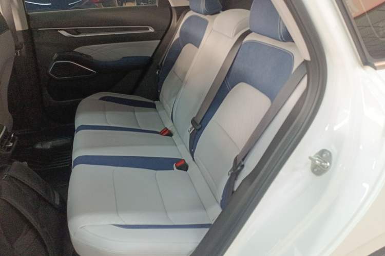 Used Geely Auto Emgrand 2022 4th Generation 1.5L CVT Flagship Model
