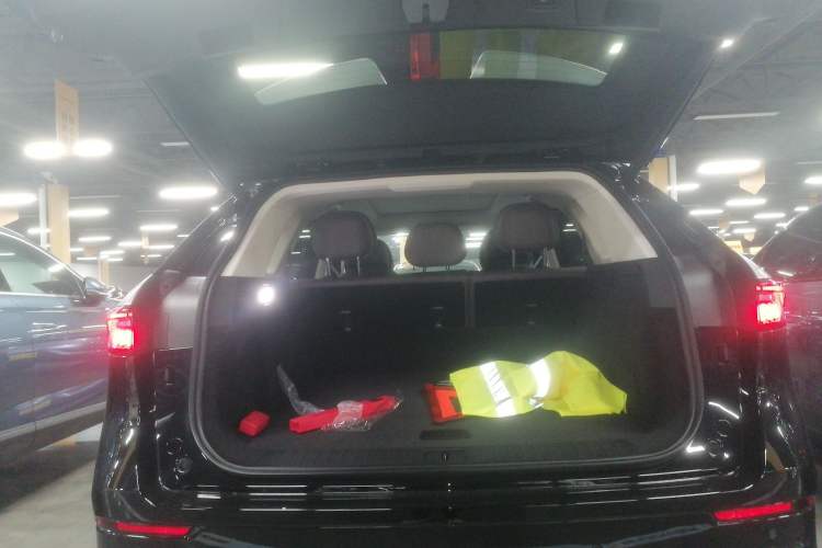 Used Chery Tiggo 9 C-DM 2025 1.5T 106KM Enjoy Edition 5 Seats Lithium Iron Phosphate
