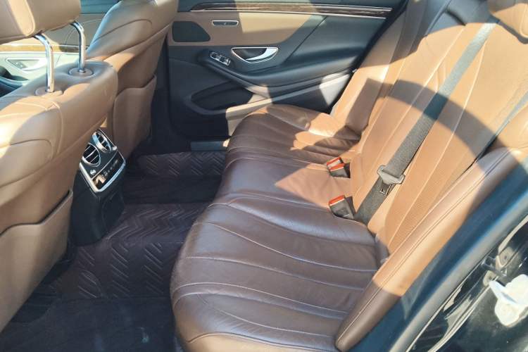 Used Mercedes-Benz S-Class 2017 S 320 L Business Model Interior 4