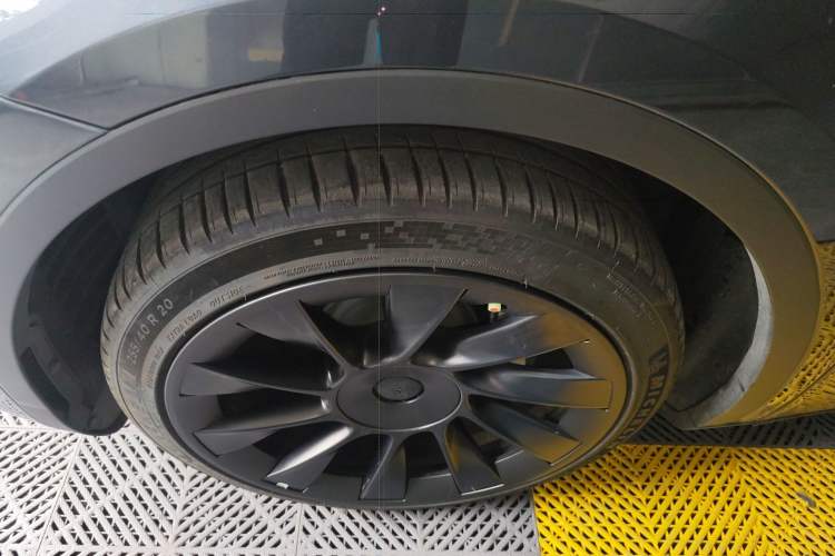 Used Tesla Model Y 2024 Long-Range All-Wheel-Drive Version
