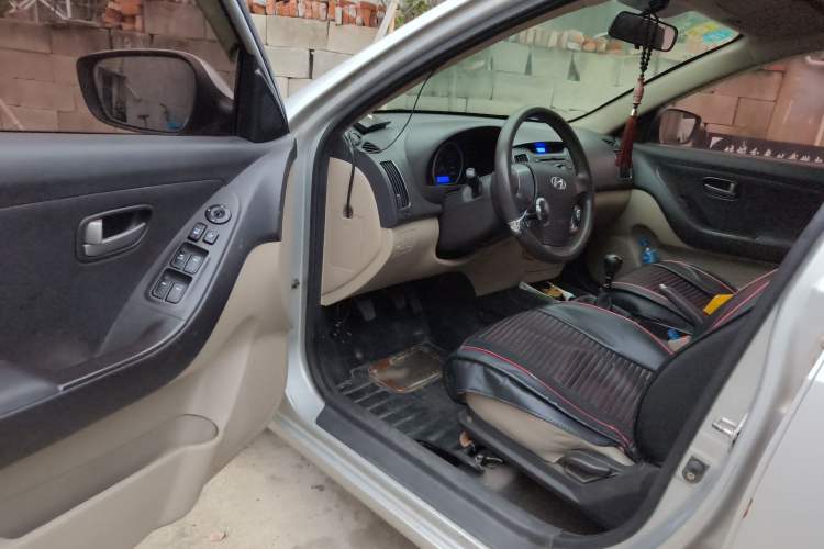 Used Hyundai Celesta 2011 1.6L Manual Comfort Edition Driver Seat