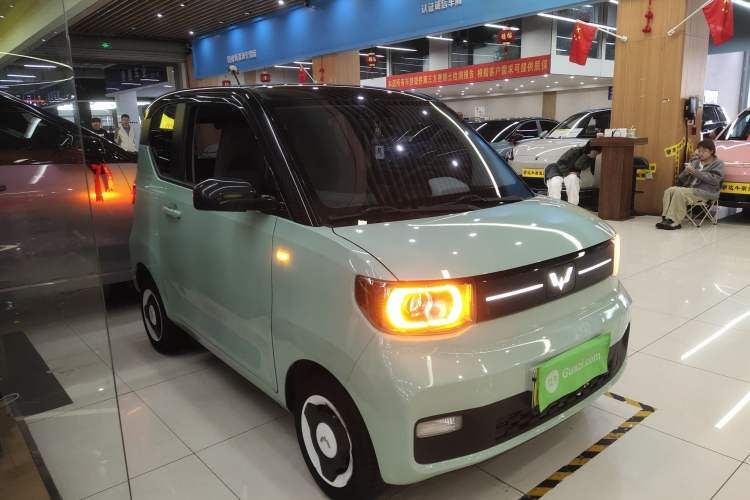 Used Wuling Hongguang MINIEV 2022 Macaron Premium Model – Lithium Iron Phosphate Front Right 45 Deg