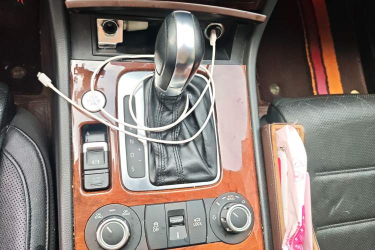 Used Volkswagen Touareg 2011 3.0 TSI High-End Version
