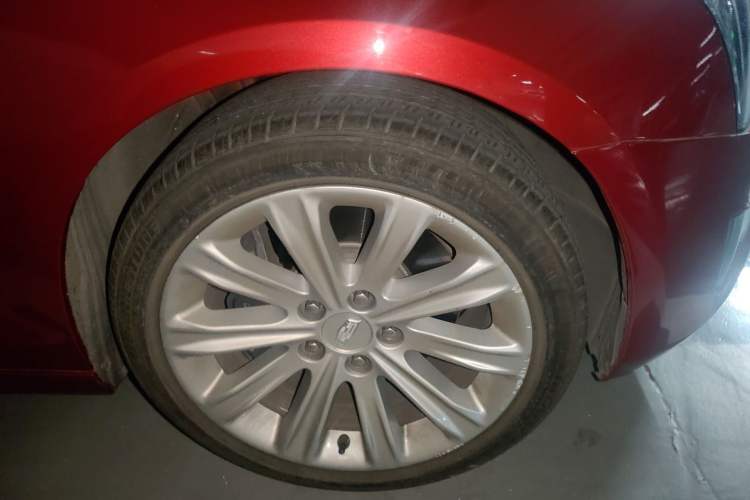 Used Cadillac ATS-L 2017 28T Fashion Edition Right Front Wheel Hub