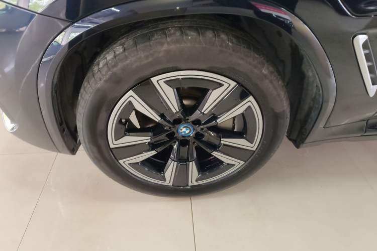 Used BMW iX3 2023 Leading Model Left Front Wheel Hub