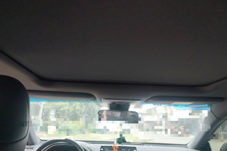 Used Toyota Avalon 2019 2.5L Touring Premium Version China VI Standard Headliner