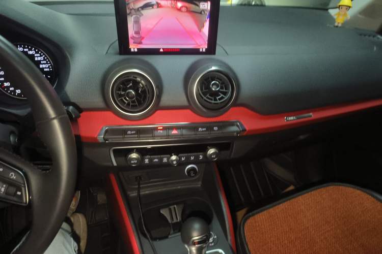 Used Audi Q2L 2018 35 TFSI Fashion Dynamic Version China VI Emission Standard