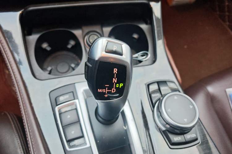 Used BMW 5 Series 2014 525Li Luxury Design Package