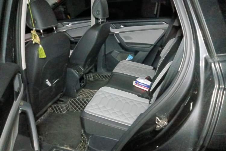 Used Volkswagen Tayron 2023 280TSI Two-Wheel-Drive Luxury Plus Advanced Version Left Rear Seat