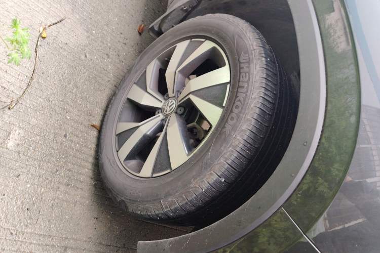 Used Volkswagen Tayron 2019 330TSI Two-Wheel Drive Luxury Model China VI Standard Right Front Wheel Hub