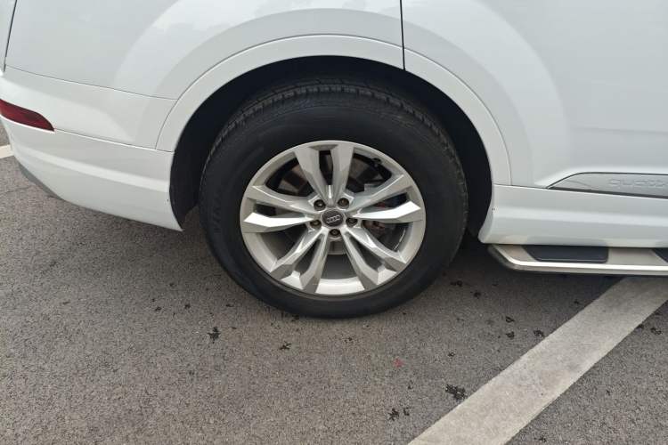 Used Audi Q7 2018 45 TFSI Technology Edition Exterior 5