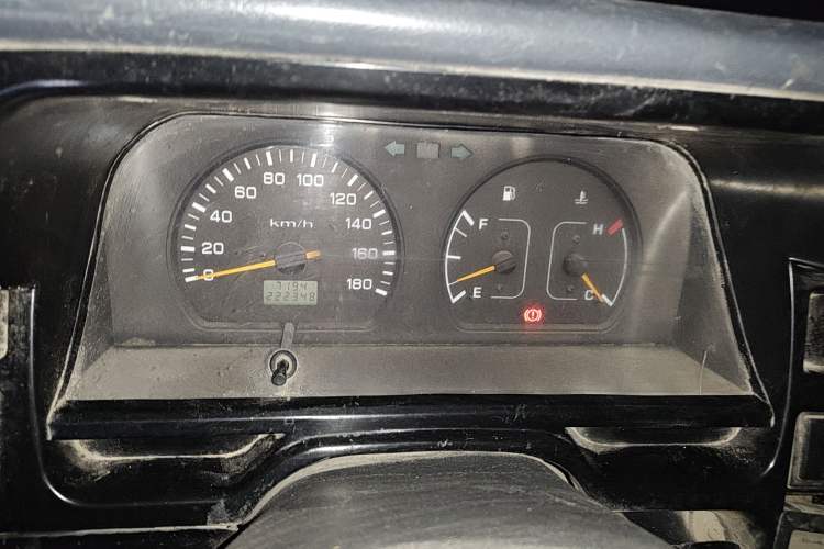 Used Jinbei Hiace 2014 2.0L Fifth-Generation Xiangyun Comfort Type 1 4G20C
