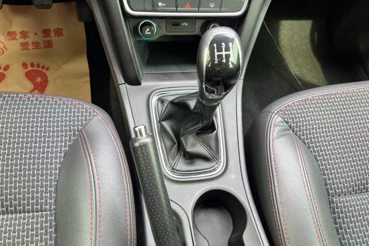 Used Chery Tiggo 3 2016 1.6L Manual ZhiShang Edition Gear Lever