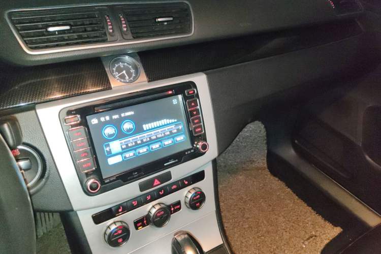 Used Volkswagen Magotan 2012 Revised 1.8TSI Luxury Version Audio And AC Panel