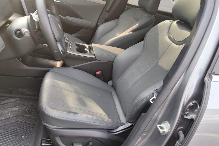 Used BYD Qin PLUS 2025 DM-i Smart Drive 55KM Beyond Model
